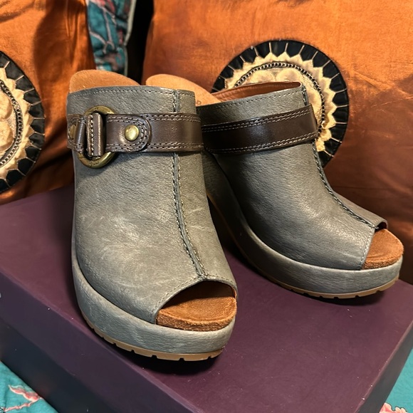 Lucky Brand Veronica Open-Toe Mule - Picture 1 of 7